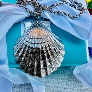 Incredibly RARE Tiffany & Co Shell Pendant Necklace, 24"